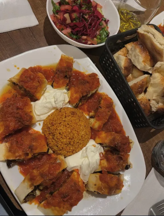Découvrez le plat beyti chez Royal 83, Draguignan, Royal 83